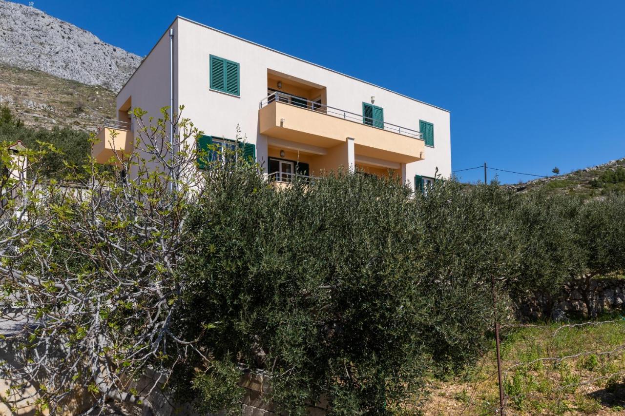 Apartments With A Parking Space Dugi Rat, Omis - 19516 Bagian luar foto