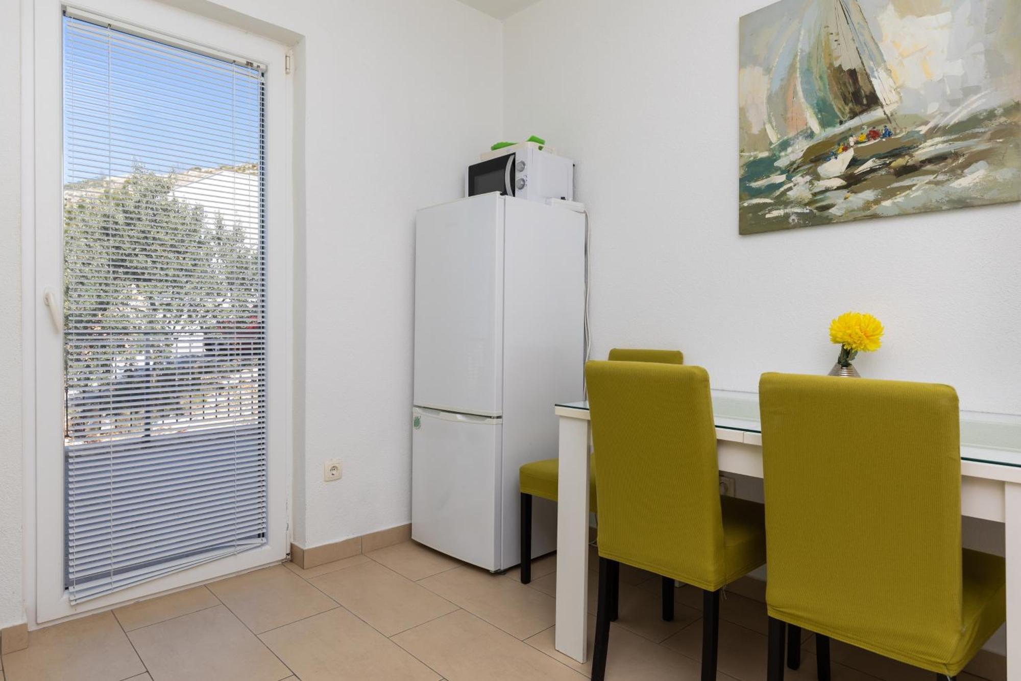 Apartments With A Parking Space Dugi Rat, Omis - 19516 Ruang foto